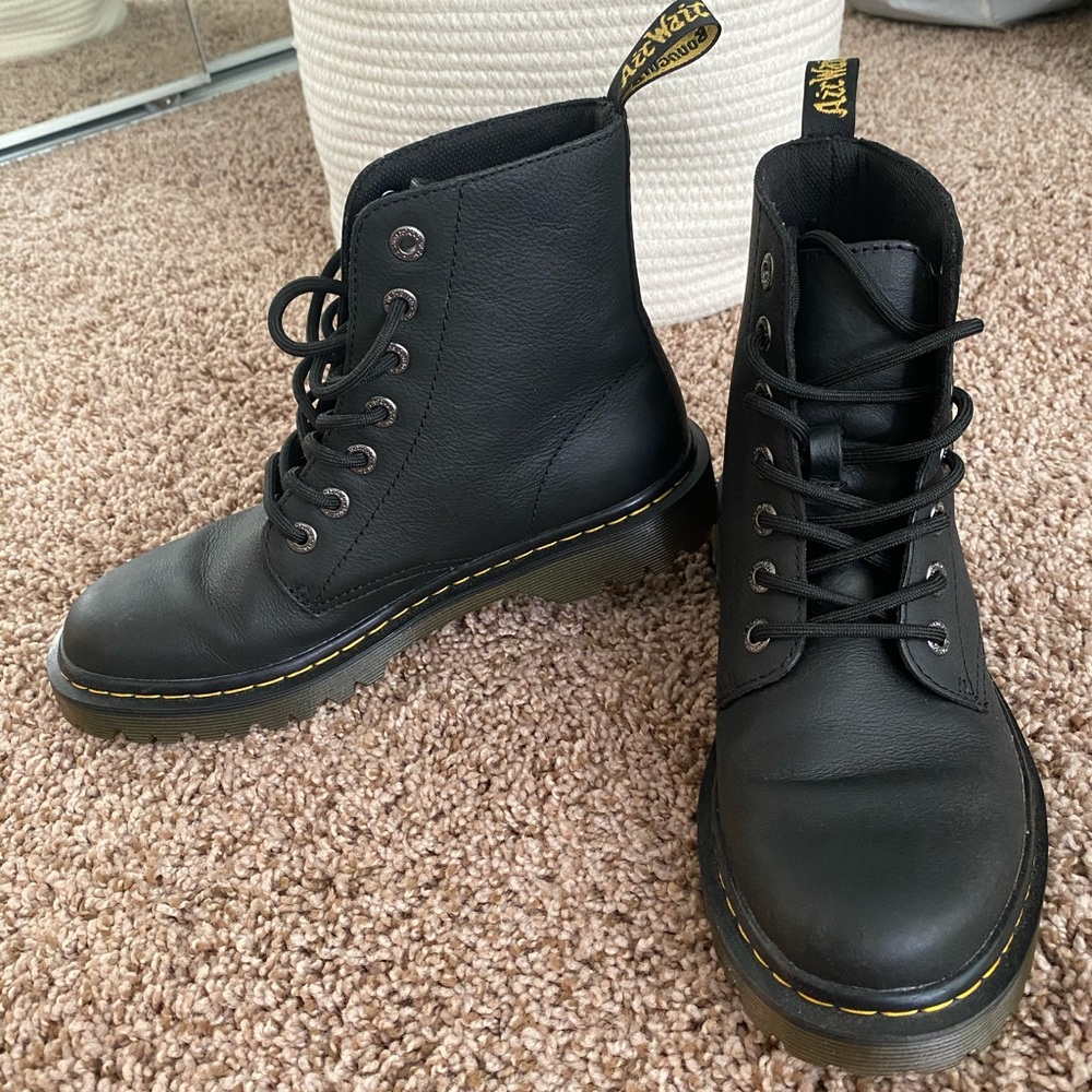 Black Dr. Martens - Size 8